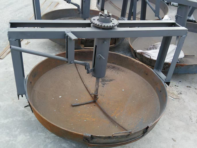 直径1米铸铁炒锅